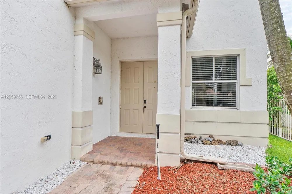 4389 Laurel Ridge Cir Weston, FL 33331
