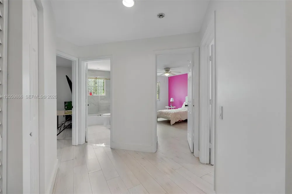 4389 Laurel Ridge Cir Weston, FL 33331