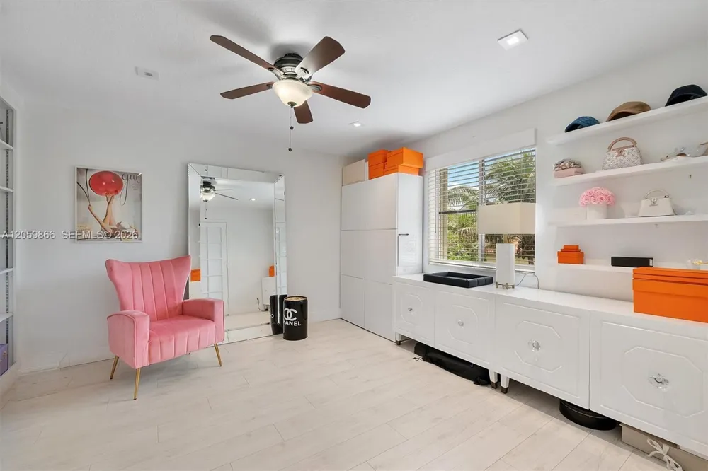 4389 Laurel Ridge Cir Weston, FL 33331