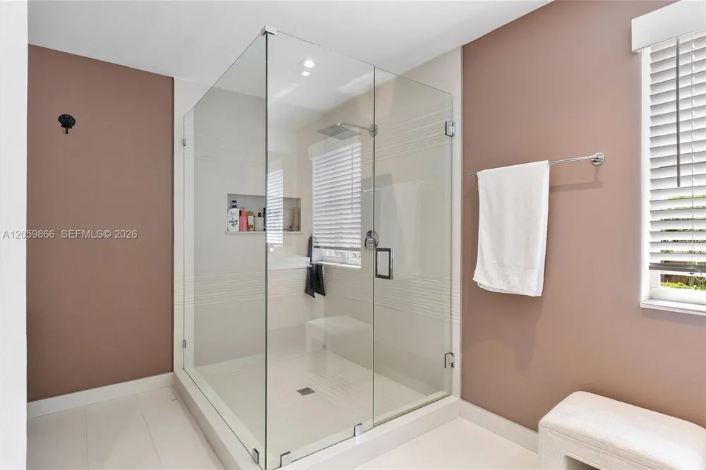 4389 Laurel Ridge Cir Weston, FL 33331