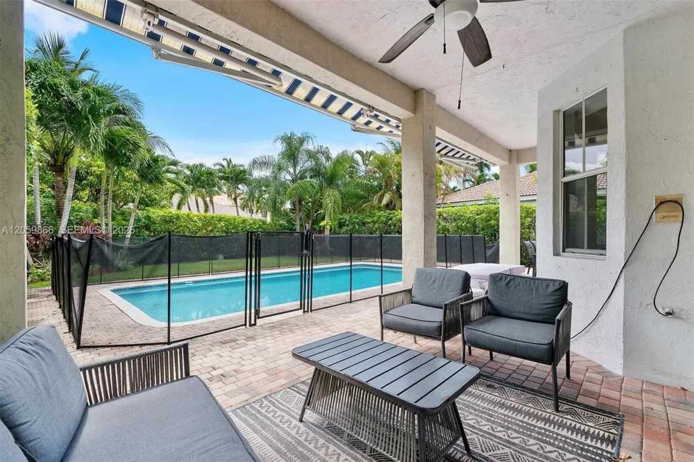 4389 Laurel Ridge Cir Weston, FL 33331