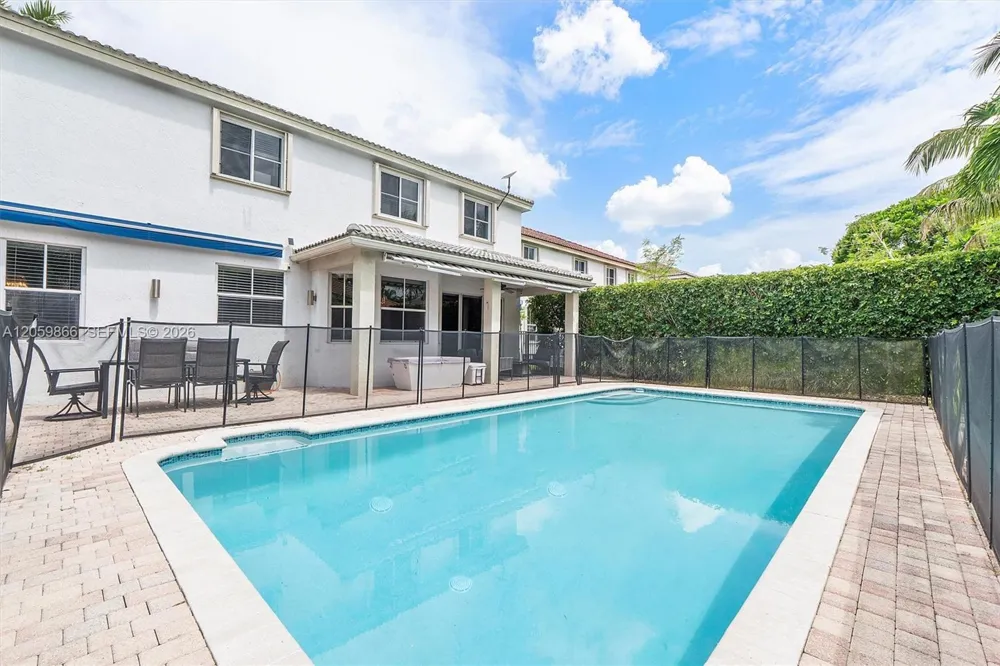 4389 Laurel Ridge Cir Weston, FL 33331