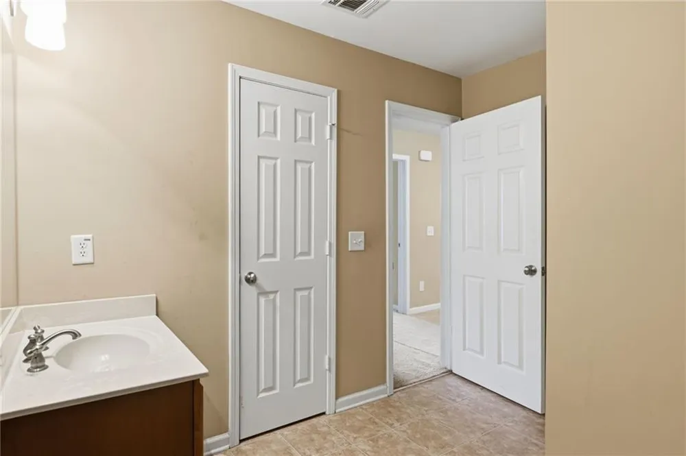 4028 Carlinswood Way Stone Mountain, GA 30083