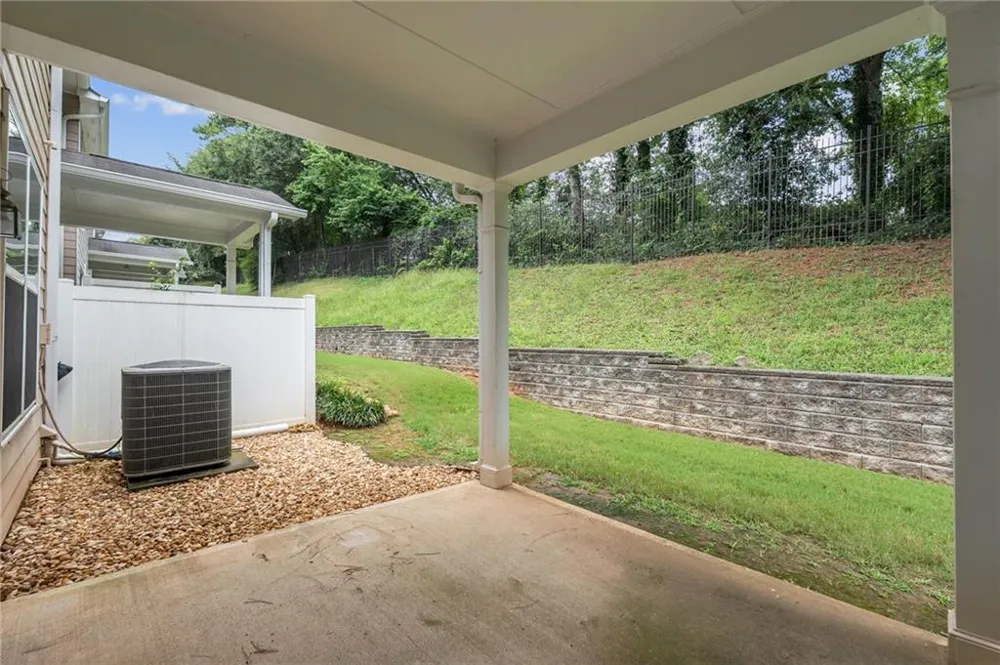 4028 Carlinswood Way Stone Mountain, GA 30083