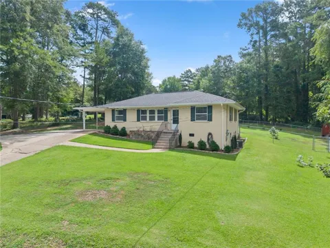 47 Cherokee Boulevard