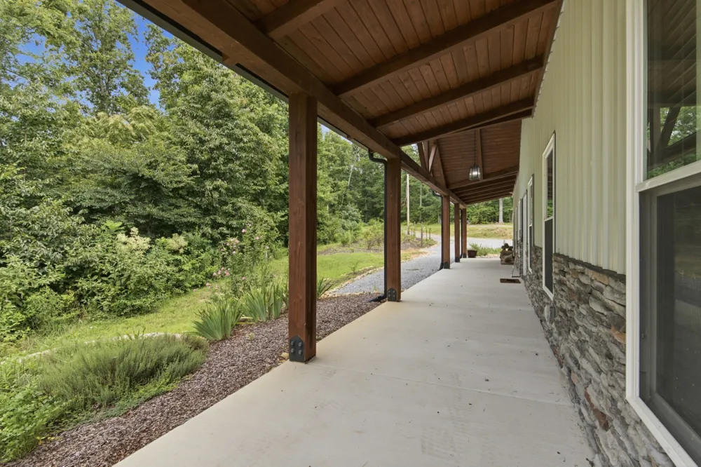 594 Highway 100 Centerville, TN 37033