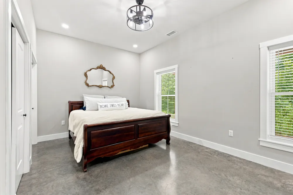 594 Highway 100 Centerville, TN 37033