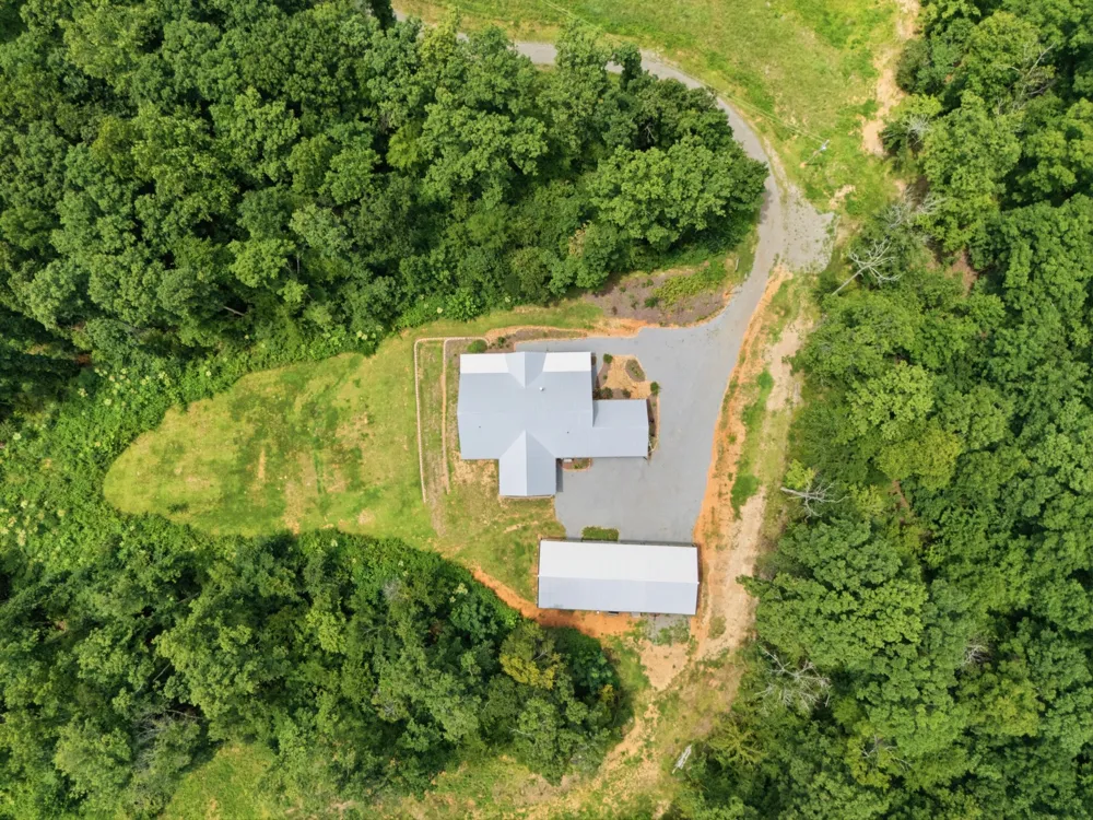 594 Highway 100 Centerville, TN 37033