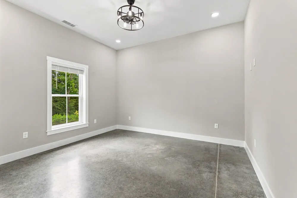 594 Highway 100 Centerville, TN 37033