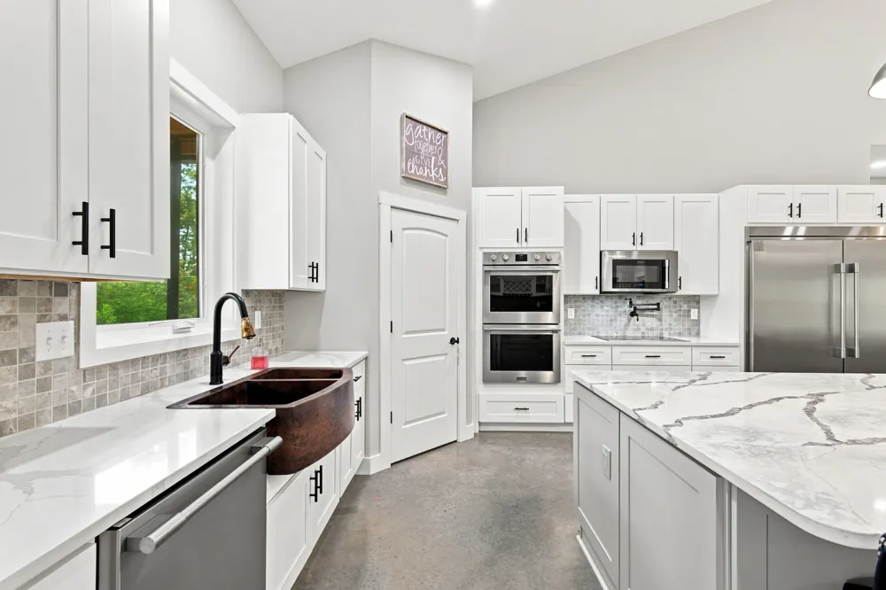 594 Highway 100 Centerville, TN 37033