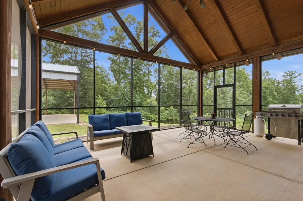 594 Highway 100 Centerville, TN 37033