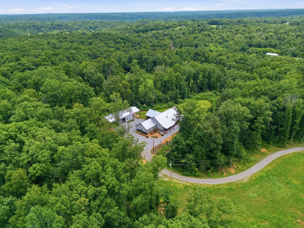 594 Highway 100 Centerville, TN 37033