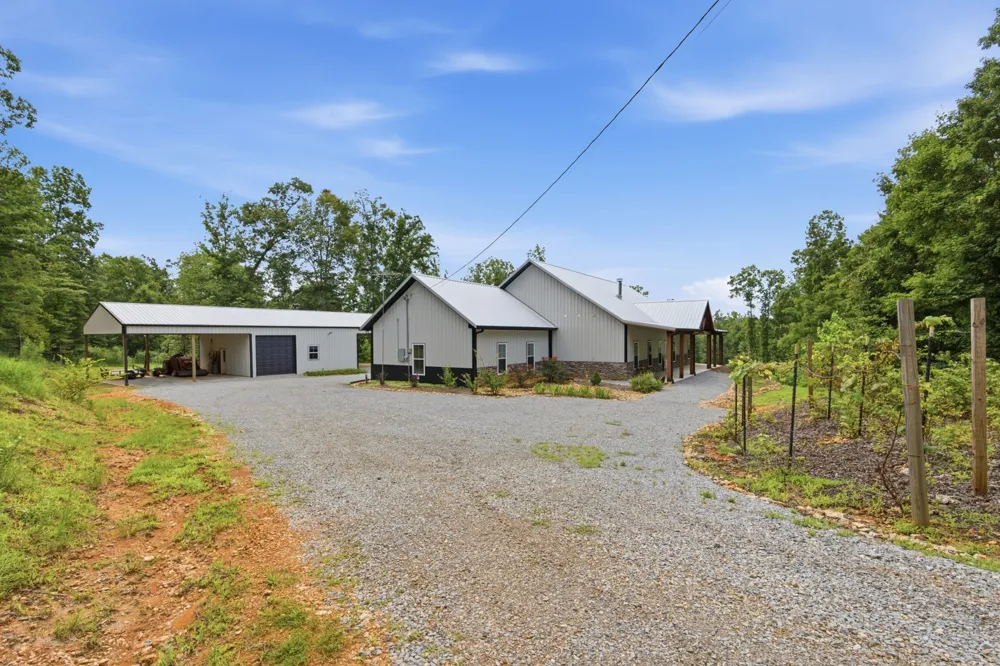 594 Highway 100 Centerville, TN 37033