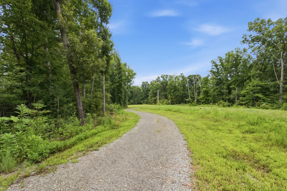 594 Highway 100 Centerville, TN 37033
