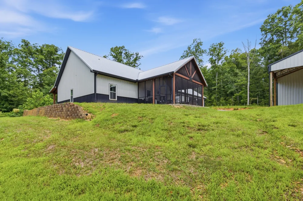 594 Highway 100 Centerville, TN 37033