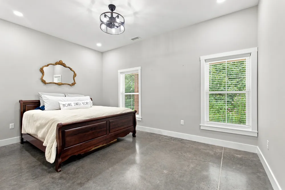 594 Highway 100 Centerville, TN 37033