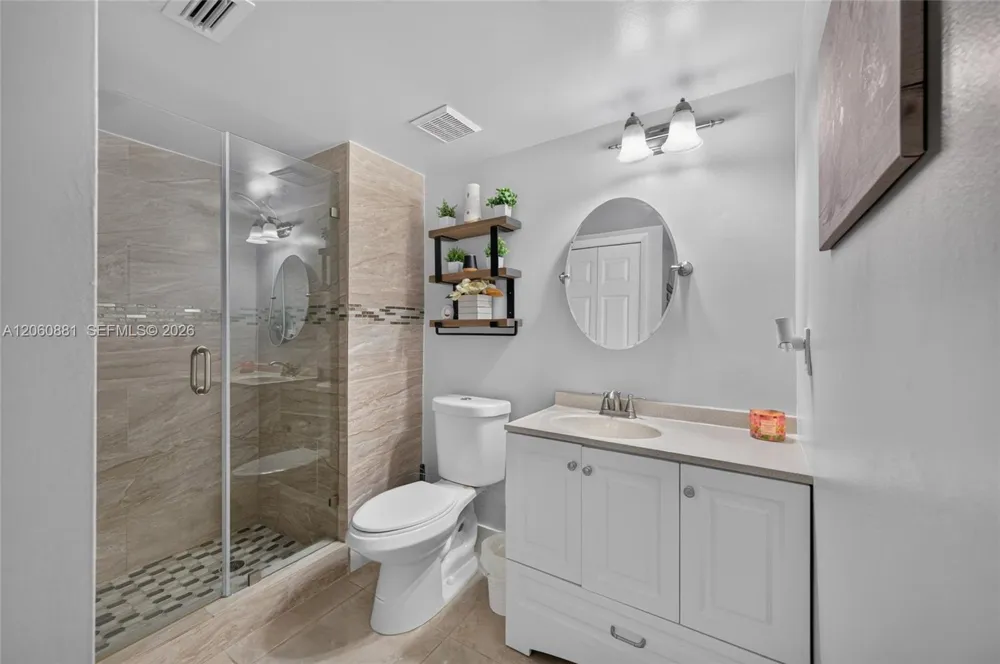 205 Lakeview Dr #103 Weston, FL 33326