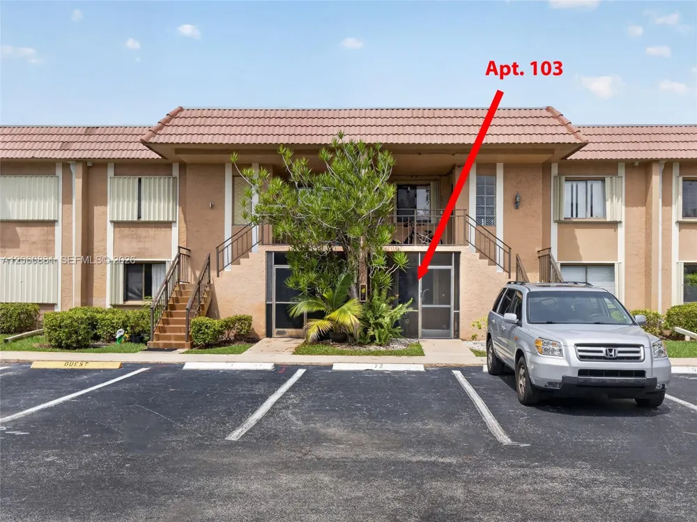 205 Lakeview Dr #103 Weston, FL 33326