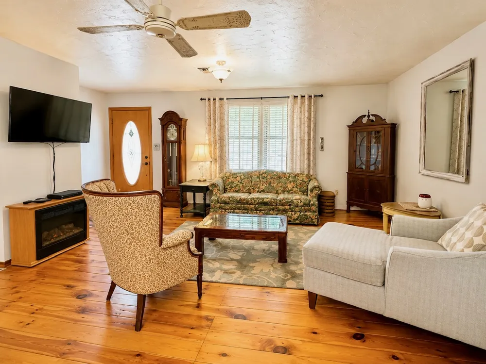 3120 Kelly Road Kingston, OK 73439