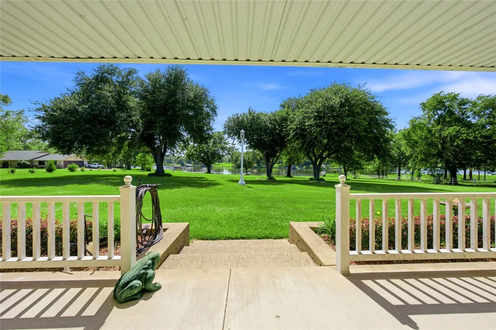 1682 County Road 4825 Athens, TX 75751