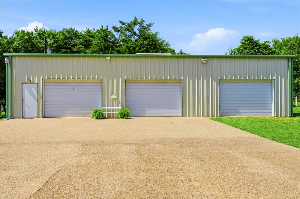 1682 County Road 4825 Athens, TX 75751