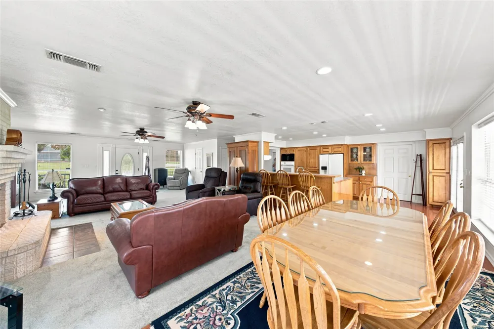 1682 County Road 4825 Athens, TX 75751