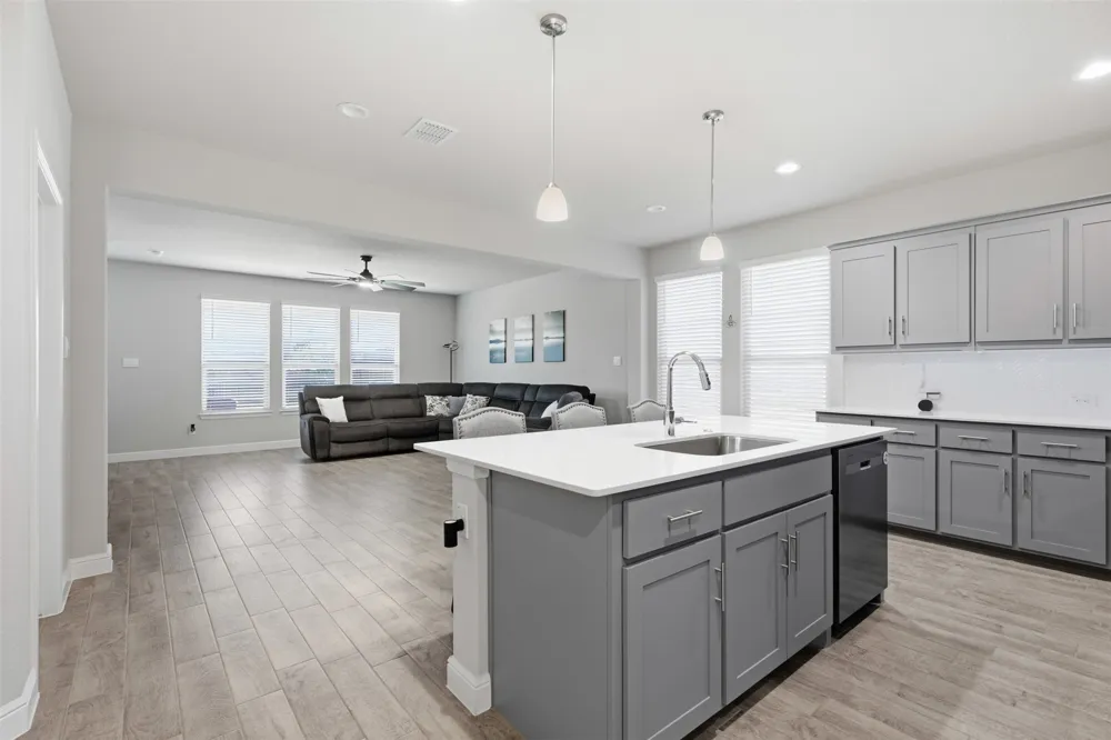 5213 Crystal Lake Avenue Krum, TX 76249