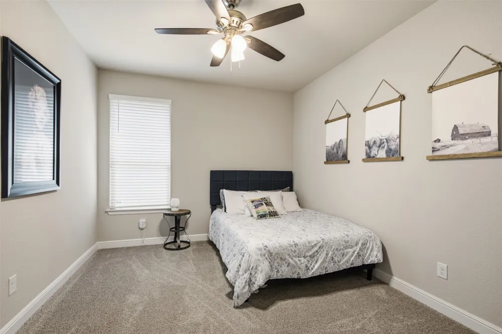 5213 Crystal Lake Avenue Krum, TX 76249