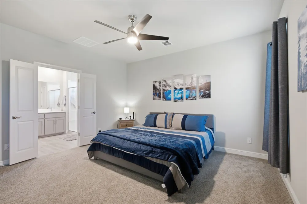 5213 Crystal Lake Avenue Krum, TX 76249