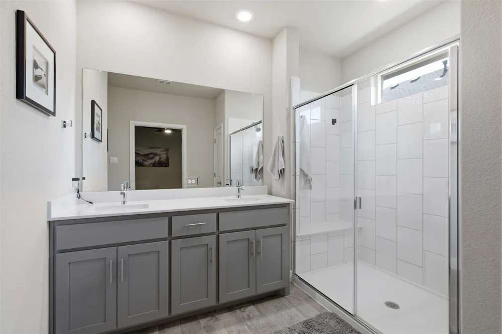 5213 Crystal Lake Avenue Krum, TX 76249