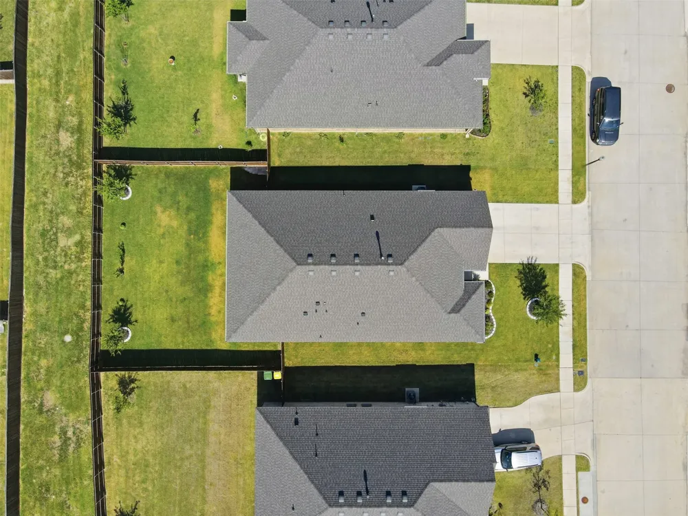 5213 Crystal Lake Avenue Krum, TX 76249