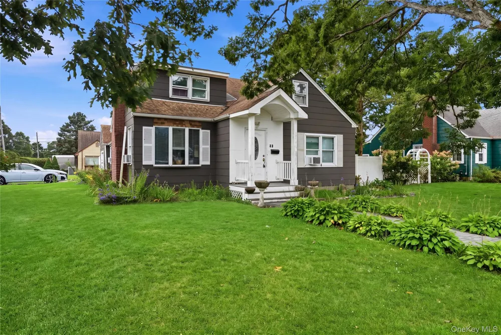 80 Everett Street Patchogue, NY 11772