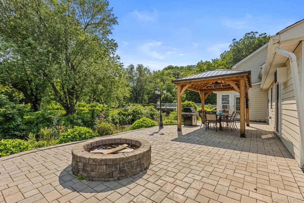 39 Main Street Poughquag, NY 12570