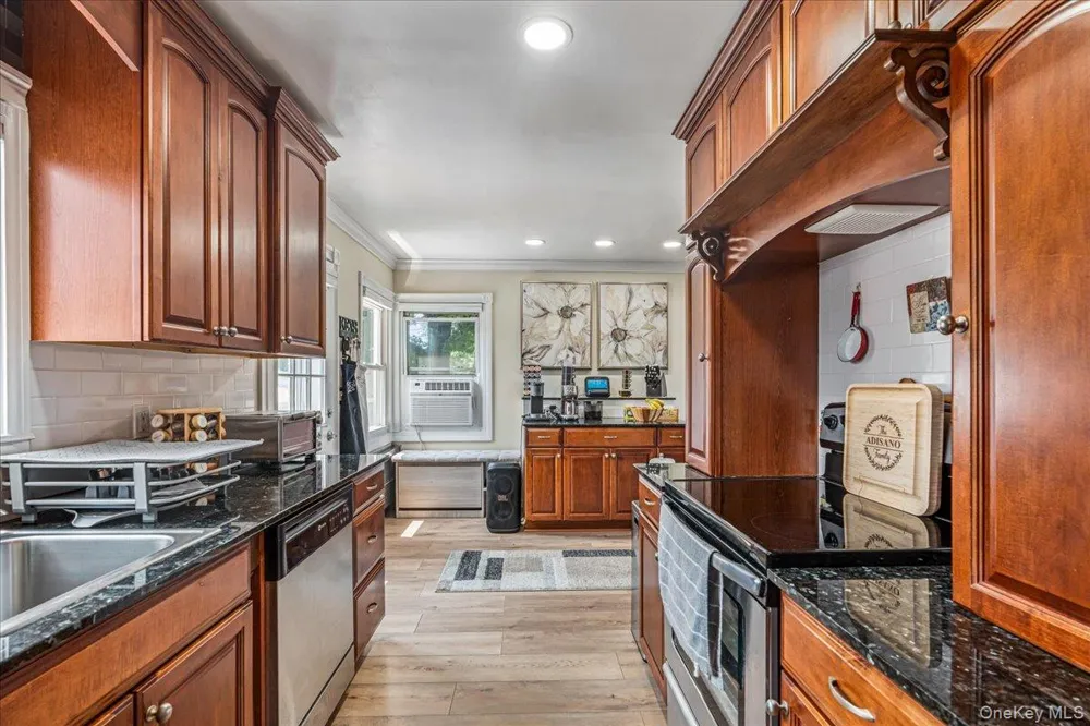 2 Gateway Farmingdale, NY 11735