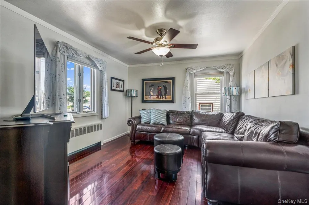 2 Gateway Farmingdale, NY 11735