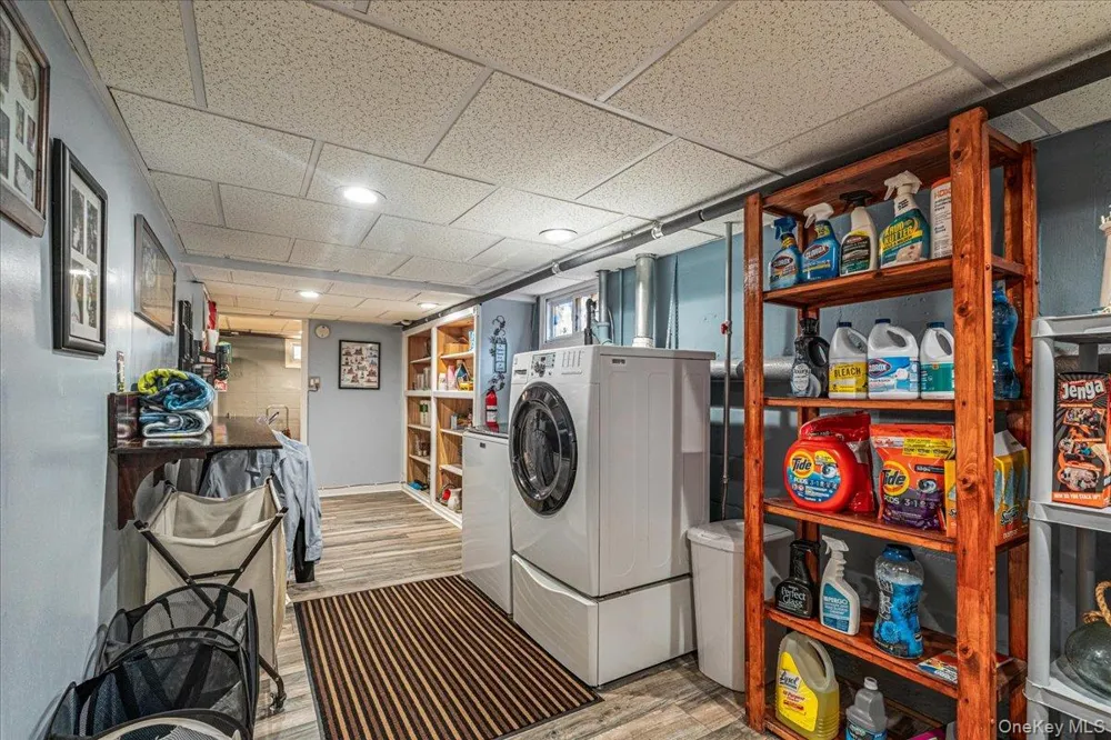 2 Gateway Farmingdale, NY 11735
