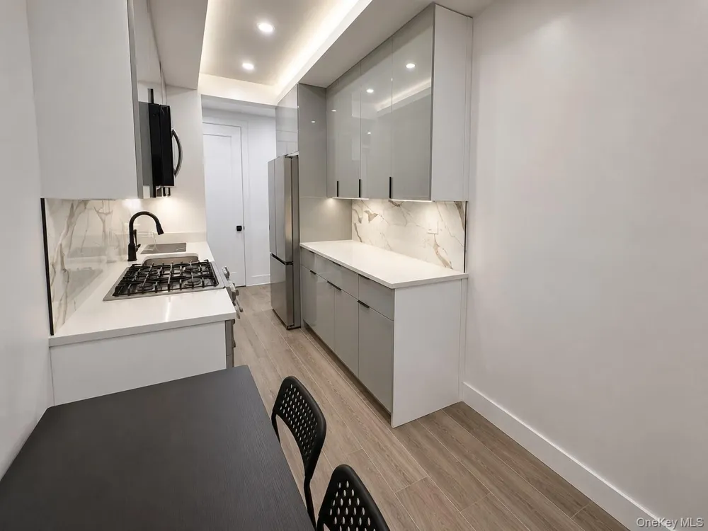 83-52 Talbot Street #2G Kew Gardens, NY 11415