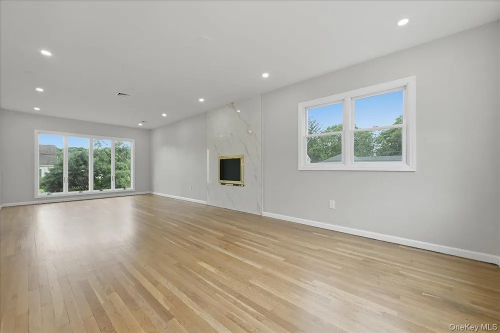 616 Harless Place West Hempstead, NY 11552