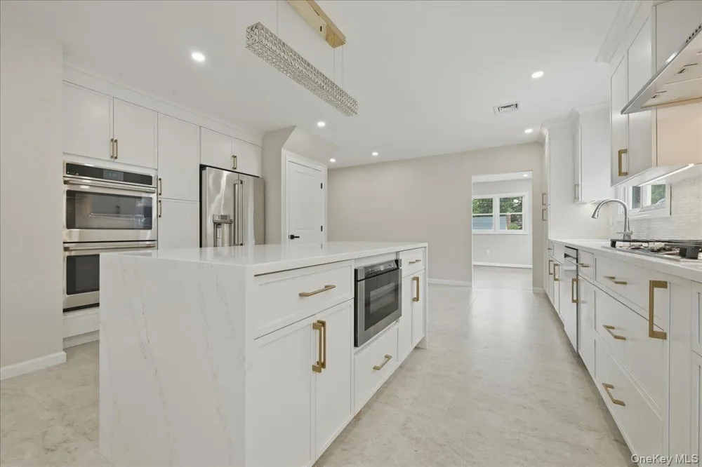 616 Harless Place West Hempstead, NY 11552
