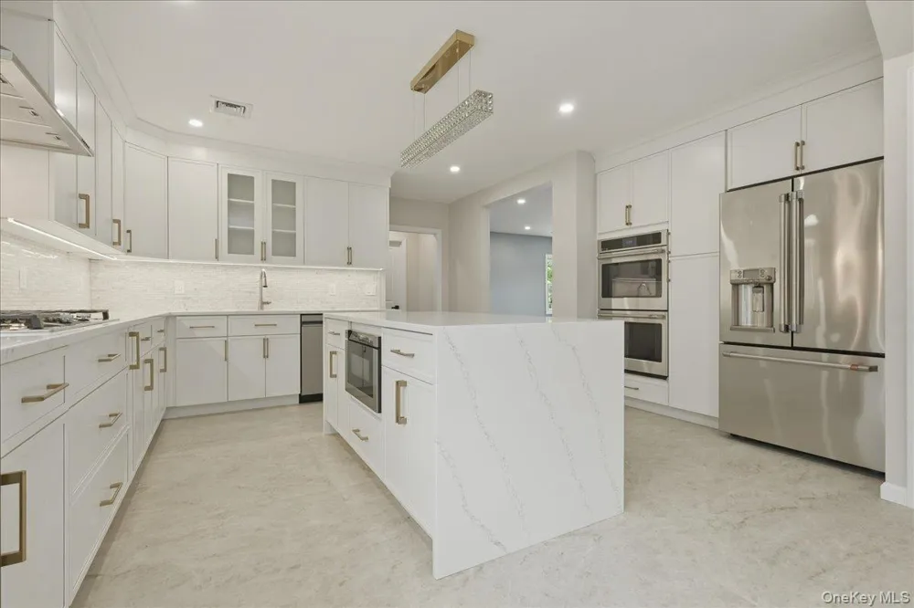 616 Harless Place West Hempstead, NY 11552