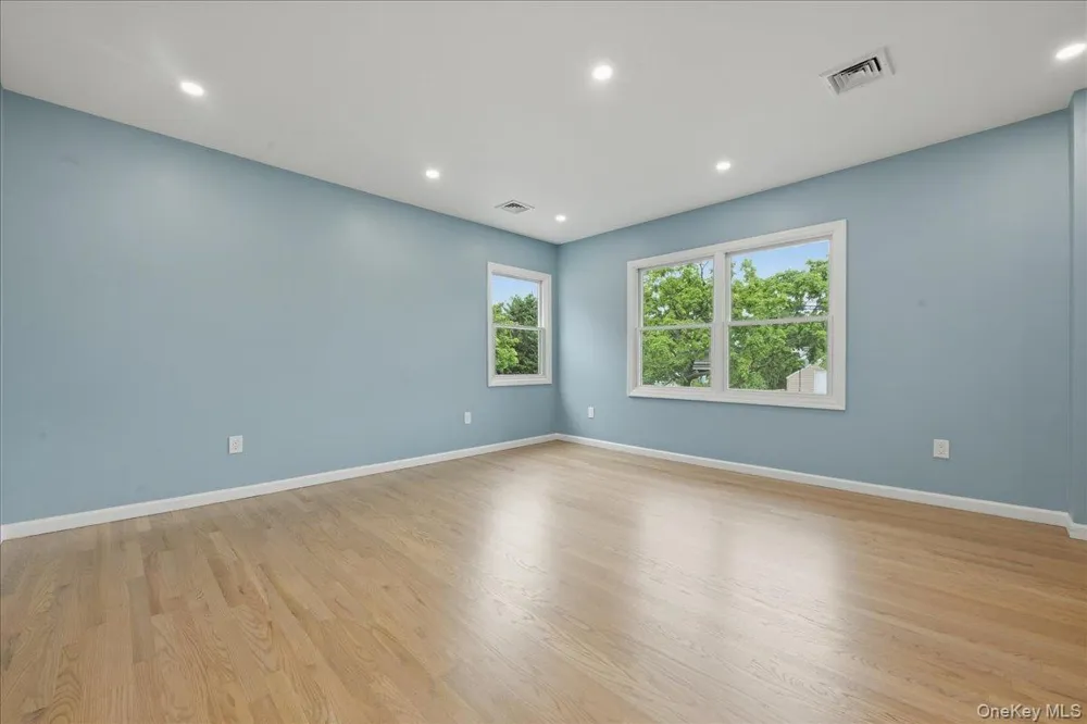 616 Harless Place West Hempstead, NY 11552