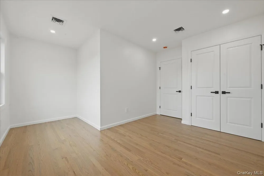 616 Harless Place West Hempstead, NY 11552