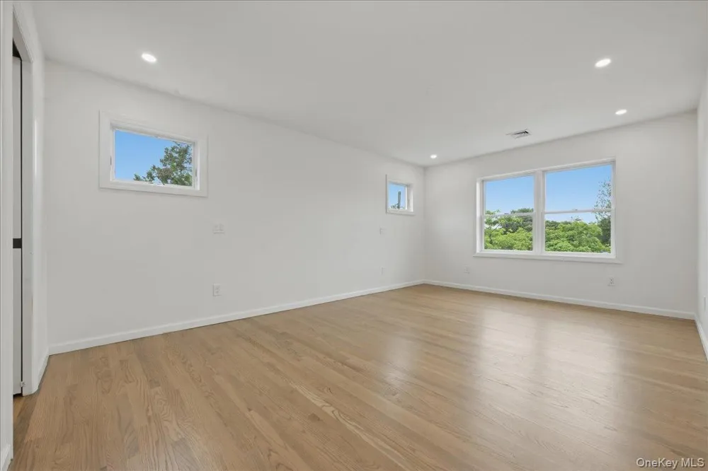 616 Harless Place West Hempstead, NY 11552
