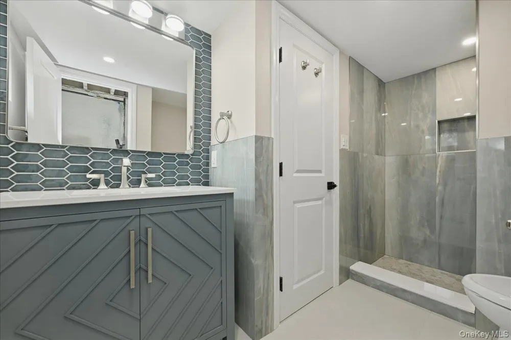 616 Harless Place West Hempstead, NY 11552