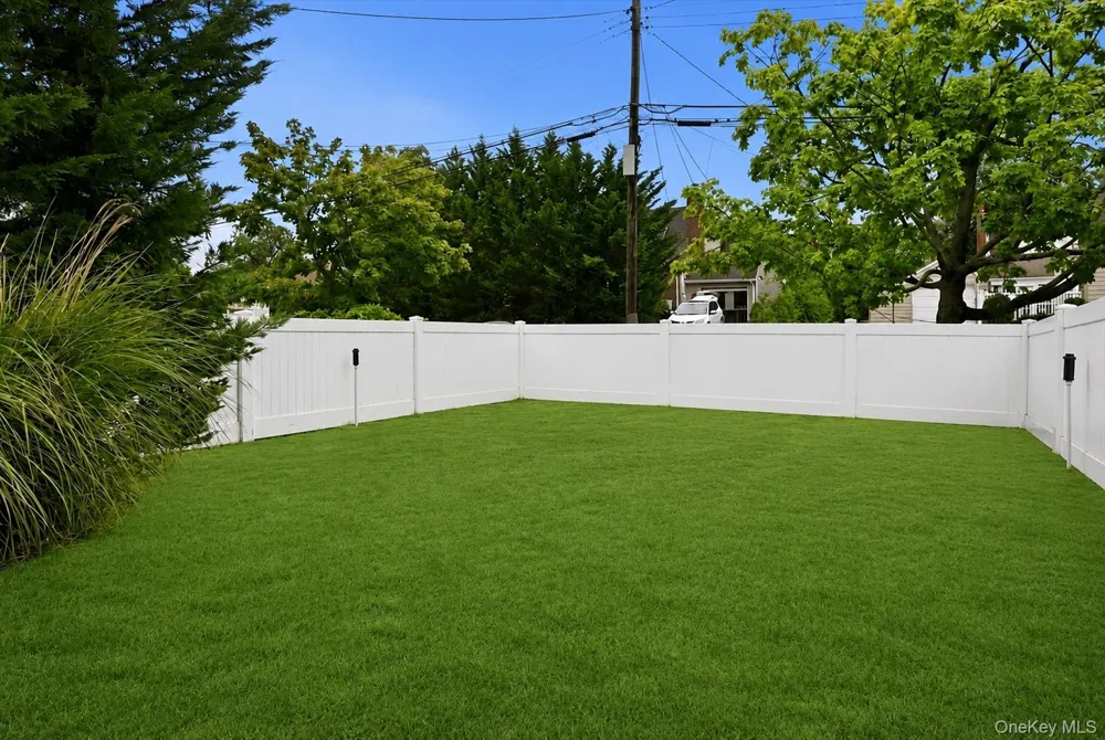 616 Harless Place West Hempstead, NY 11552