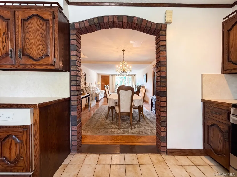 6424 80th Avenue Ridgewood, NY 11385