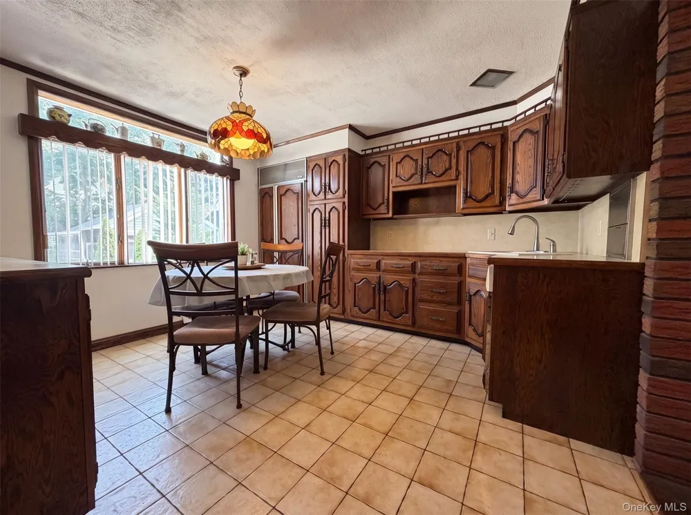 6424 80th Avenue Ridgewood, NY 11385