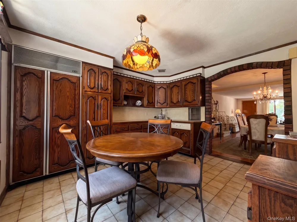 6424 80th Avenue Ridgewood, NY 11385