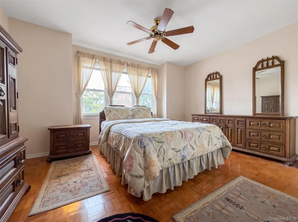 6424 80th Avenue Ridgewood, NY 11385