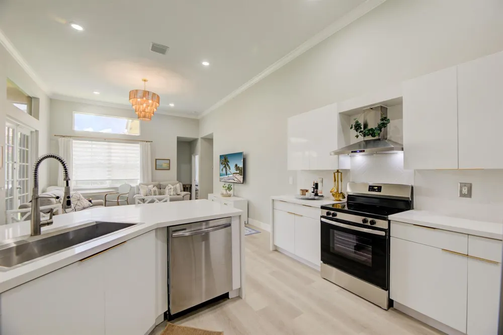 1635 Blue Jay Circle Weston, FL 33327